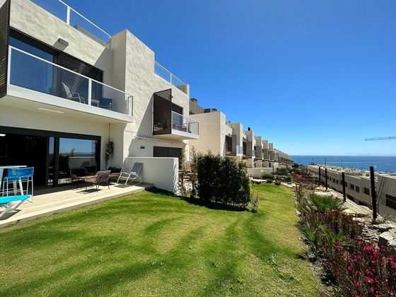 Foto 1 de Casa adossada en lloguer a Torreguadiaro-San Diego de 4 habitacions amb terrassa i piscina