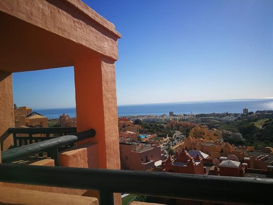 Foto 1 de Àtic en venda a San Luis de Sabinillas de 3 habitacions amb terrassa i piscina