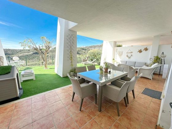 Foto 2 de Pis en venda a Casares de 2 habitacions amb terrassa i piscina