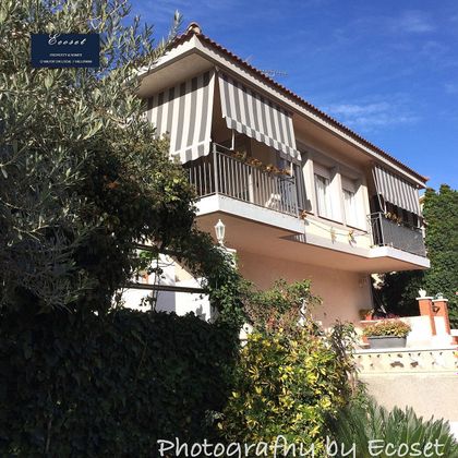 Foto 1 de Xalet en venda a Vallirana de 3 habitacions amb terrassa i garatge