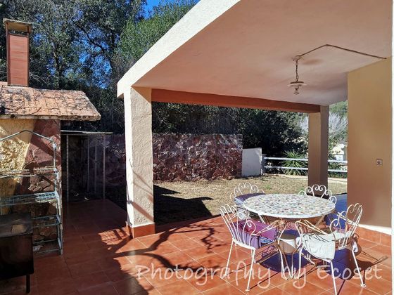 Foto 2 de Venta de chalet en Torrelles de Llobregat de 3 habitaciones con terraza y jardín