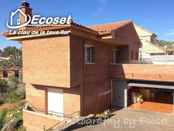Foto 1 de Chalet en venta en Vallirana de 5 habitaciones con terraza y garaje