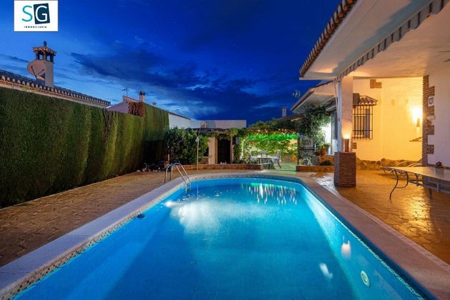 Foto 1 de Xalet en venda a Cúllar Vega de 7 habitacions amb terrassa i piscina