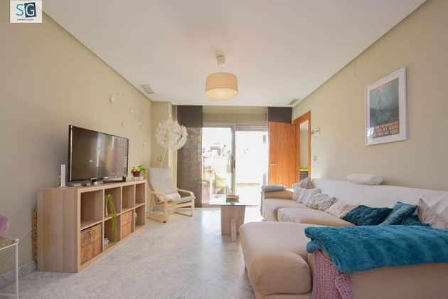 Foto 2 de Venta de casa en Cervantes de 4 habitaciones con terraza y calefacción