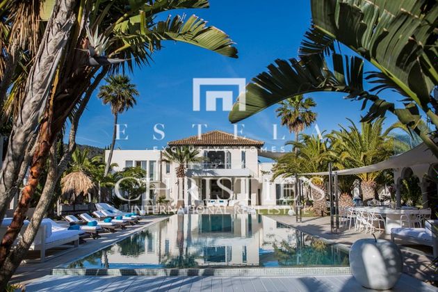 Foto 1 de Casa en venda a Es Cubells de 4 habitacions amb terrassa i piscina