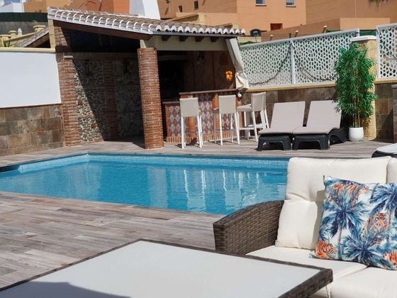 Foto 2 de Casa en venta en Viña Málaga de 3 habitaciones con terraza y piscina