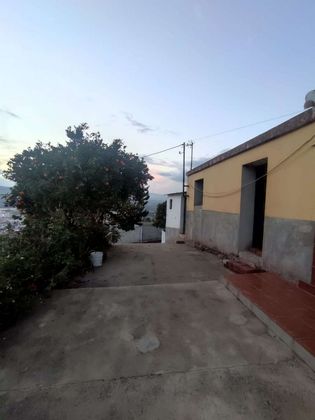 Foto 1 de Casa rural en venda a Caleta de Vélez de 2 habitacions amb terrassa i jardí