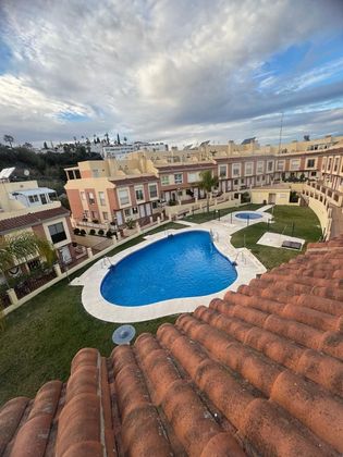 Foto 1 de Casa en venda a Benajarafe – Almayate de 3 habitacions amb terrassa i piscina