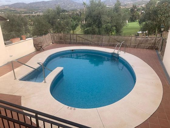 Foto 1 de Venta de casa en Caleta de Vélez de 3 habitaciones con terraza y piscina