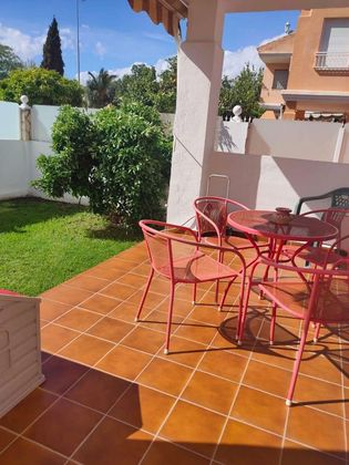 Foto 2 de Venta de casa en El Tomillar de 6 habitaciones con terraza y piscina