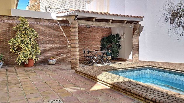 Foto 1 de Casa en venta en Norte - Barrio del Pilar - El Reñidero de 5 habitaciones con terraza y piscina