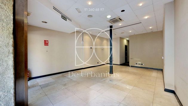 Foto 1 de Local en venta en Jerónimos de 160 m²