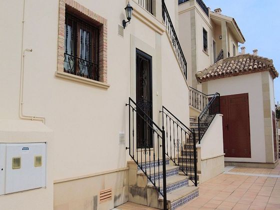 Foto 1 de Pis en venda a calle Los Montesinos de 2 habitacions amb terrassa i piscina