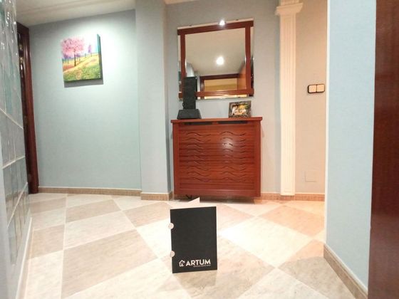 Foto 2 de Pis en venda a La Portalada - Varea de 3 habitacions amb calefacció i ascensor