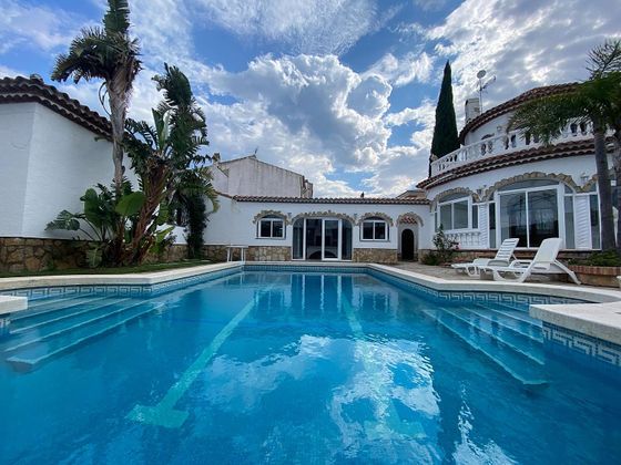 Foto 1 de Xalet en venda a Miami Platja - Miami Playa de 5 habitacions amb terrassa i piscina