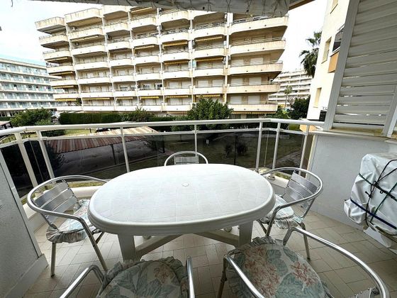 Foto 1 de Venta de piso en Plaça Europa i Covamar de 1 habitación con terraza y piscina
