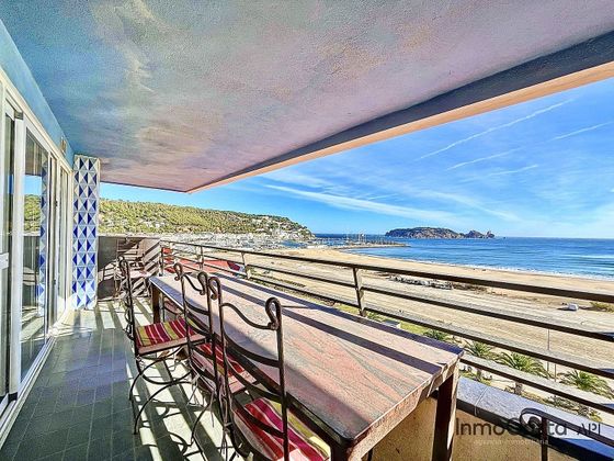 Foto 1 de Àtic en venda a paseo Marítim de 2 habitacions amb terrassa i aire acondicionat