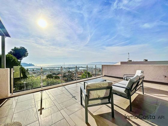 Foto 2 de Casa en venda a calle De Barcelona de 3 habitacions amb terrassa i piscina