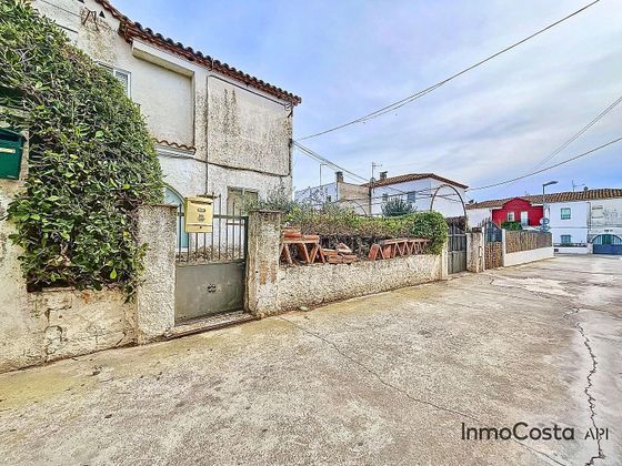 Foto 2 de Xalet en venda a calle Mossèn Viver de 5 habitacions amb terrassa i garatge