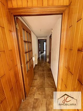 Foto 2 de Chalet en venta en Cigales de 4 habitaciones con terraza y garaje
