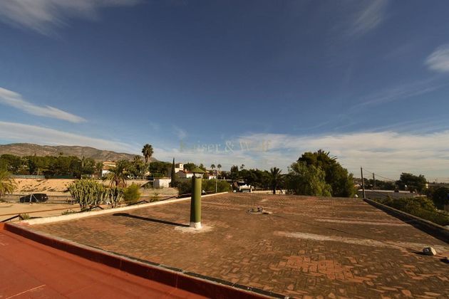Foto 2 de Venta de casa en vía Pista de 3 habitaciones con terraza y aire acondicionado
