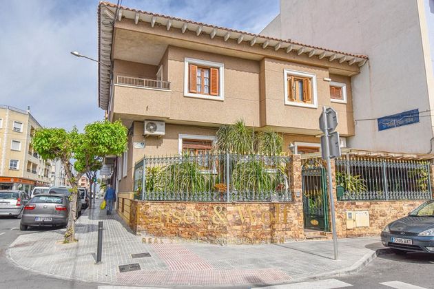 Foto 1 de Xalet en venda a Almoradí de 4 habitacions amb terrassa i garatge
