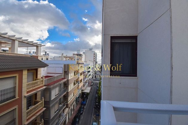Foto 2 de Pis en venda a Centro - Santa Pola de 3 habitacions amb terrassa i balcó