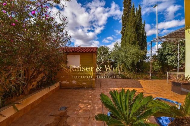 Foto 2 de Xalet en venda a Los Arenales del Sol de 3 habitacions amb terrassa i piscina