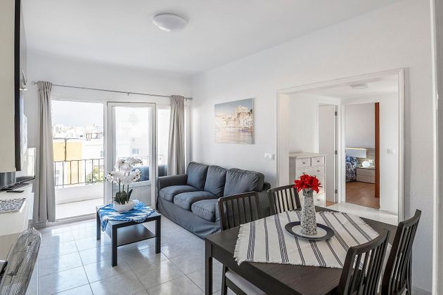 Foto 1 de Pis en venda a Ciutadella de 3 habitacions amb terrassa i balcó