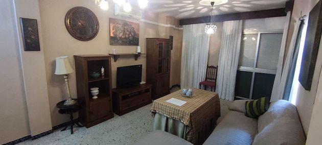 Foto 1 de Piso en alquiler en Morón de la Frontera de 3 habitaciones con terraza y muebles
