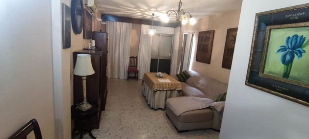Foto 2 de Pis en lloguer a Morón de la Frontera de 3 habitacions amb terrassa i mobles