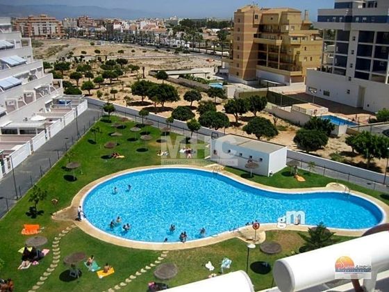 Foto 2 de Alquiler de casa en El Sabinar – Urbanizaciones – Las Marinas – Playa Serena de 2 habitaciones con terraza y piscina