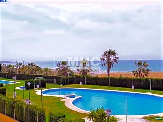 Foto 1 de Piso en alquiler en Almerimar - Balerma - San Agustín - Costa de Ejido de 2 habitaciones con terraza y piscina