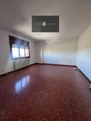 Foto 2 de Pis en venda a Quinto de 3 habitacions amb garatge i balcó