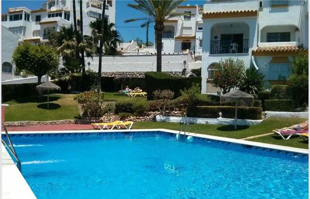 Foto 2 de Pis en lloguer a Parque de la Paloma de 3 habitacions amb terrassa i piscina