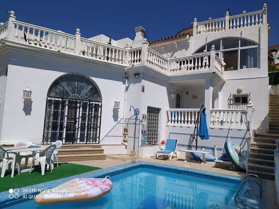 Foto 1 de Piso en alquiler en Monterrey - Rancho Domingo de 2 habitaciones con terraza y piscina