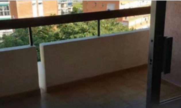 Foto 2 de Alquiler de piso en Centro - Torremolinos de 3 habitaciones con terraza y piscina