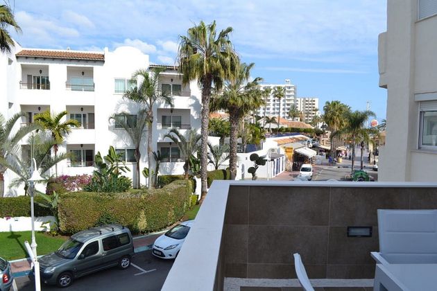 Foto 2 de Pis en lloguer a Puerto Marina de 2 habitacions amb terrassa i mobles