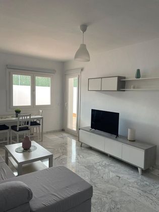 Foto 1 de Alquiler de piso en Centro - Torremolinos de 1 habitación con muebles y aire acondicionado