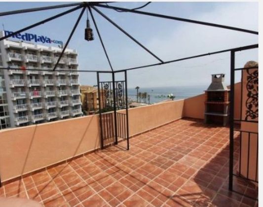 Foto 1 de Ático en alquiler en Parque de la Paloma de 2 habitaciones con terraza y piscina