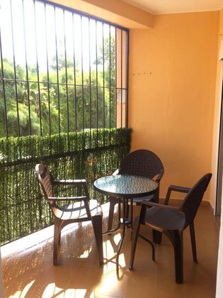 Foto 2 de Piso en alquiler en Parque de la Paloma de 1 habitación con terraza y piscina