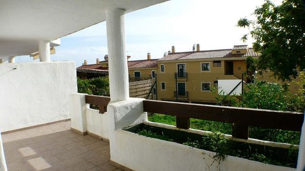 Foto 2 de Alquiler de piso en Torrequebrada de 2 habitaciones con terraza y piscina