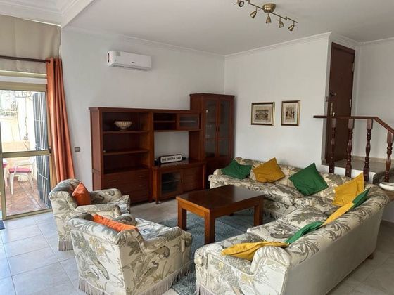 Foto 2 de Piso en alquiler en avenida Carlota Alessandri de 4 habitaciones con terraza y piscina