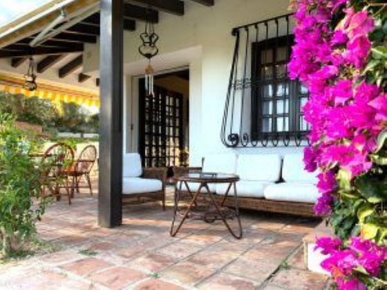 Foto 2 de Casa en lloguer a calle Cortijo Alberca Blanca de 5 habitacions amb terrassa i jardí