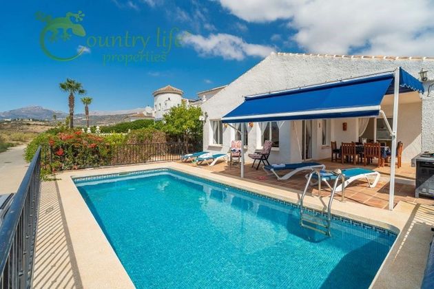 Foto 1 de Casa en venda a urbanización Loma de Sabato de 2 habitacions amb terrassa i piscina