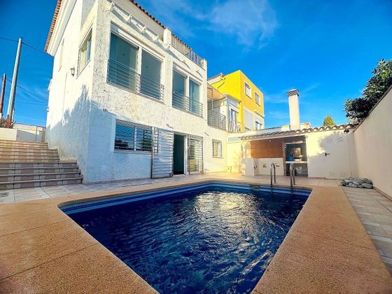 Foto 1 de Xalet en venda a Villajoyosa ciudad de 5 habitacions amb terrassa i piscina