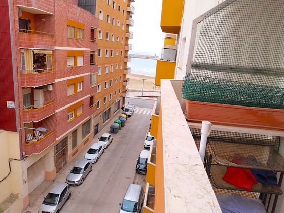 Foto 1 de Venta de piso en Zona Port de 2 habitaciones con terraza y aire acondicionado