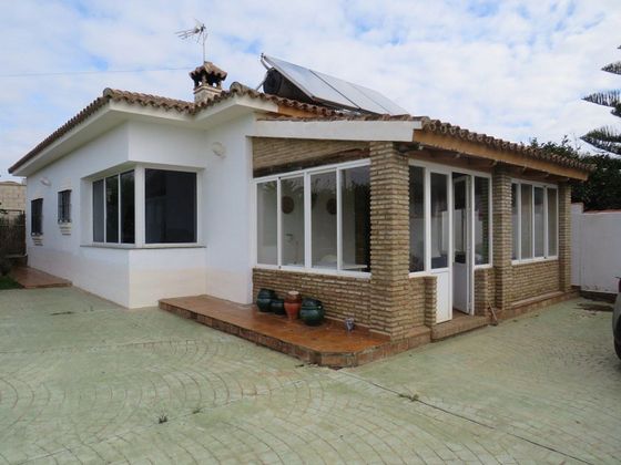 Foto 2 de Chalet en venta en Pinar de los Franceses - Marquesado de 2 habitaciones con terraza y piscina