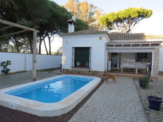 Foto 1 de Xalet en venda a Las Lagunas - Campano de 3 habitacions amb piscina i jardí