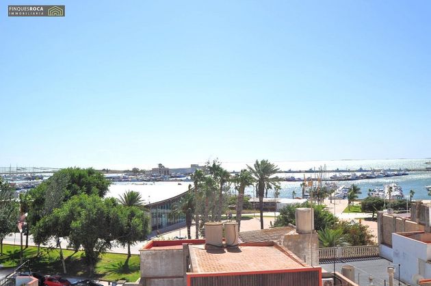 Foto 1 de Piso en venta en Centre - Sant Carles de la Ràpita de 3 habitaciones con terraza y balcón